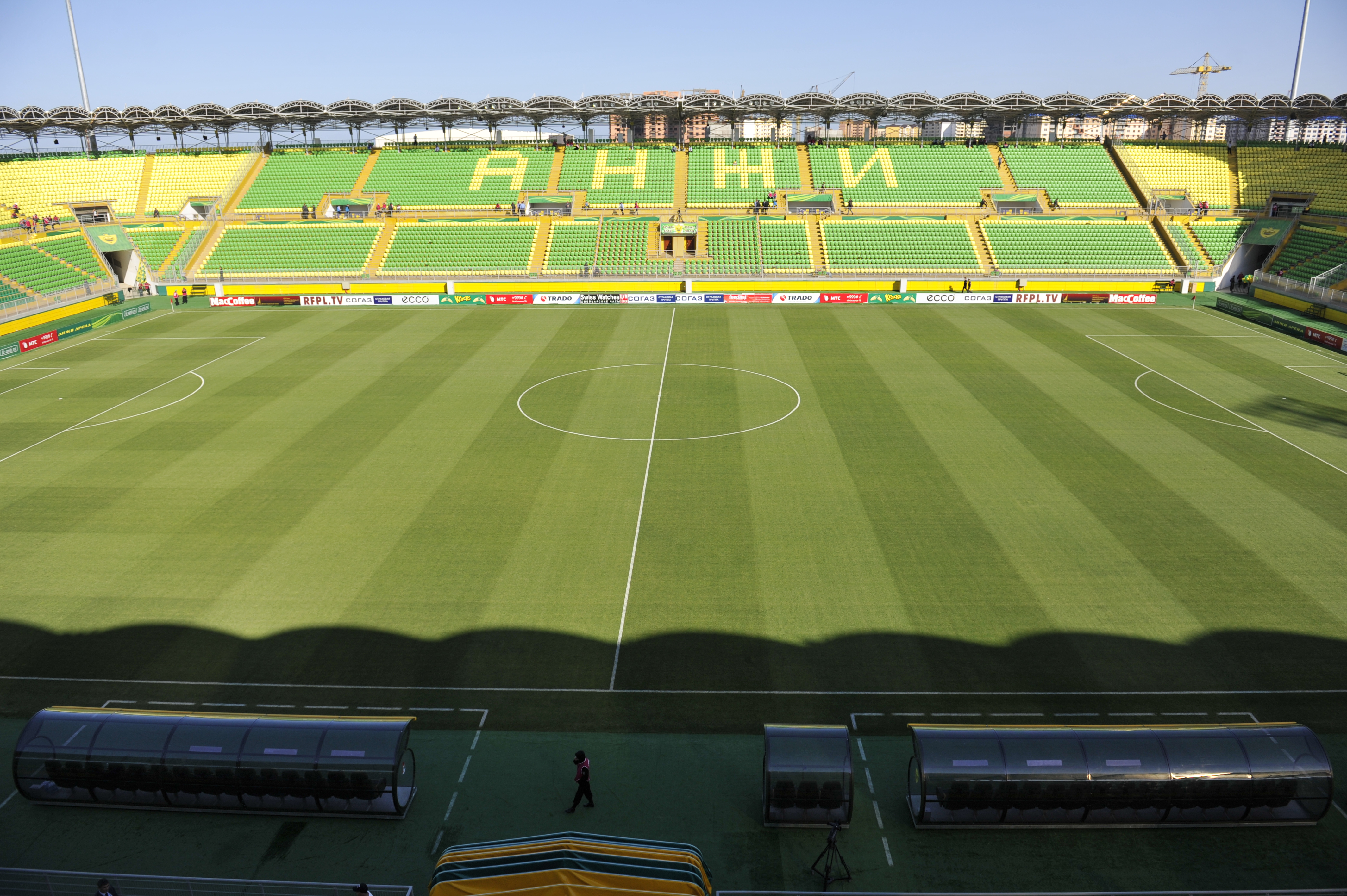 Stadia отзывы. Стадион Анжи Махачкала. Анжи Арена в Каспийске. Стадион ФК Анжи. Анжи ронпа.